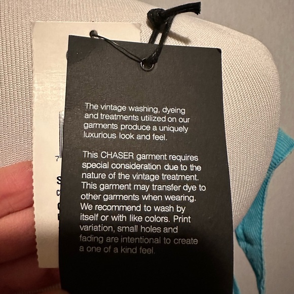 NEW NWT Blue Tank Top Low-Cut Chaser Brand Size Large - Picture 8 of 8